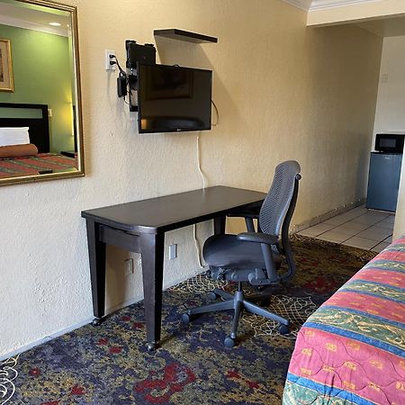 Cloud 9 Motel Сайпръс Екстериор снимка
