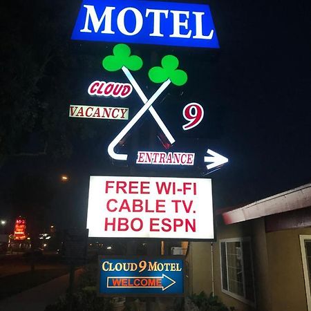 Cloud 9 Motel Сайпръс Екстериор снимка