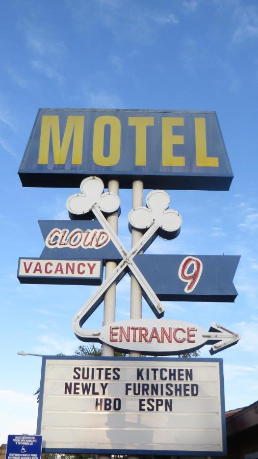Cloud 9 Motel Сайпръс Екстериор снимка